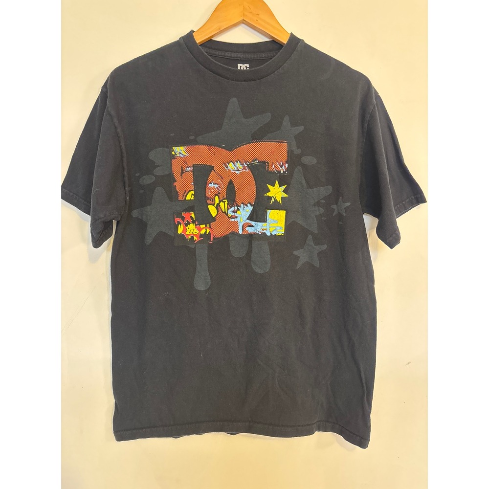 DC Shoes Mens Black Graffiti Logo Graphic T-Shirt Size Medium Skateboarding